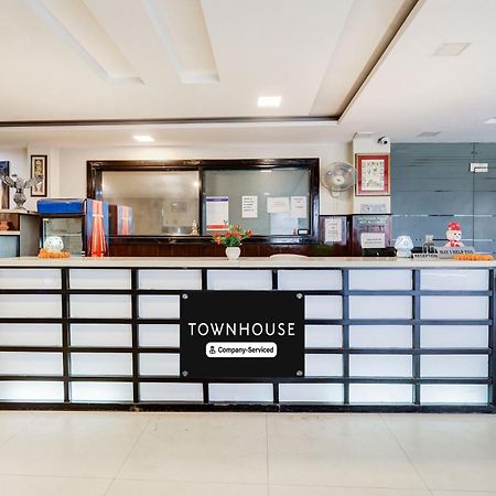 Hotel Super Townhouse Sector 38 Gurgaon Near Medanta Zewnętrze zdjęcie