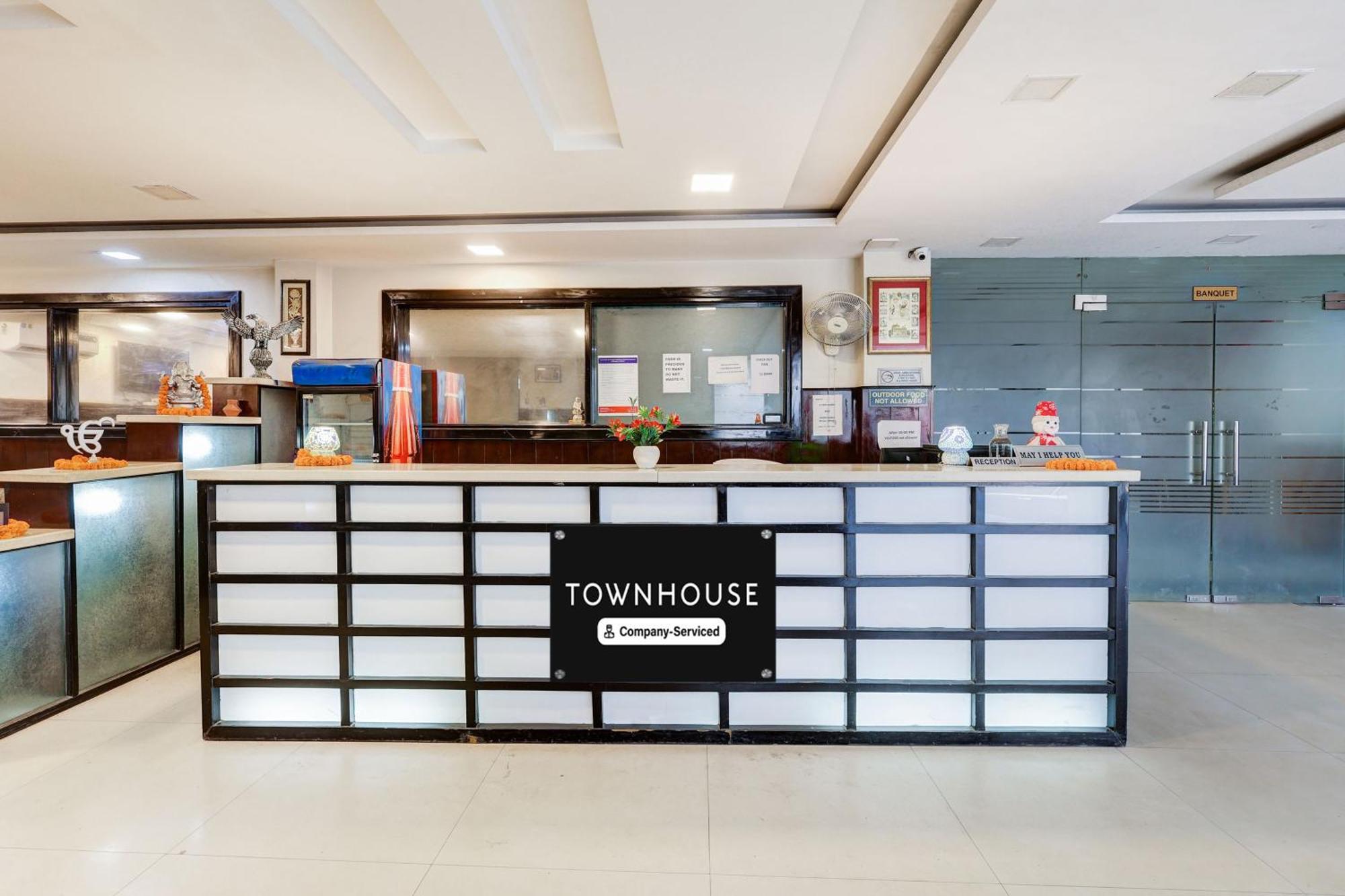 Hotel Super Townhouse Sector 38 Gurgaon Near Medanta Zewnętrze zdjęcie