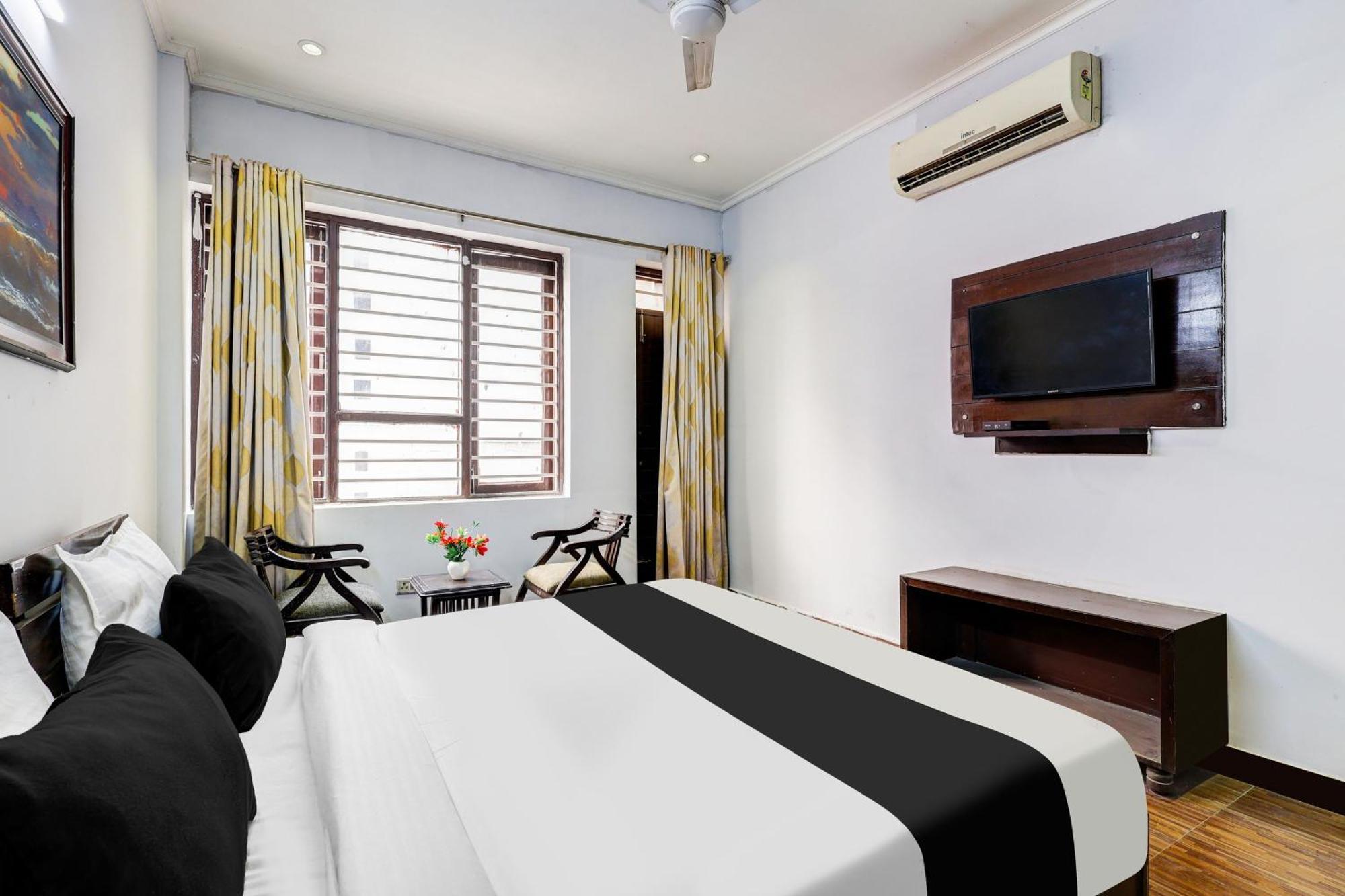 Hotel Super Townhouse Sector 38 Gurgaon Near Medanta Zewnętrze zdjęcie