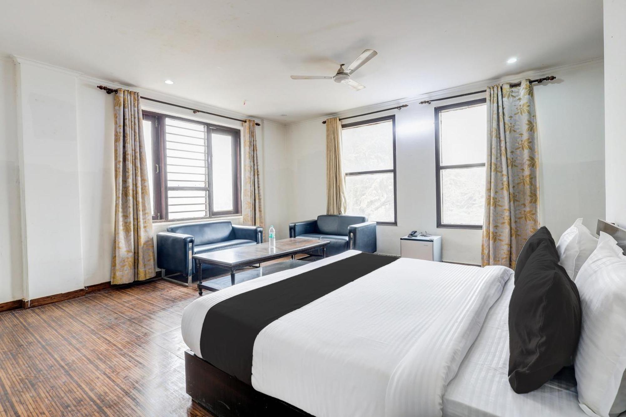 Hotel Super Townhouse Sector 38 Gurgaon Near Medanta Zewnętrze zdjęcie