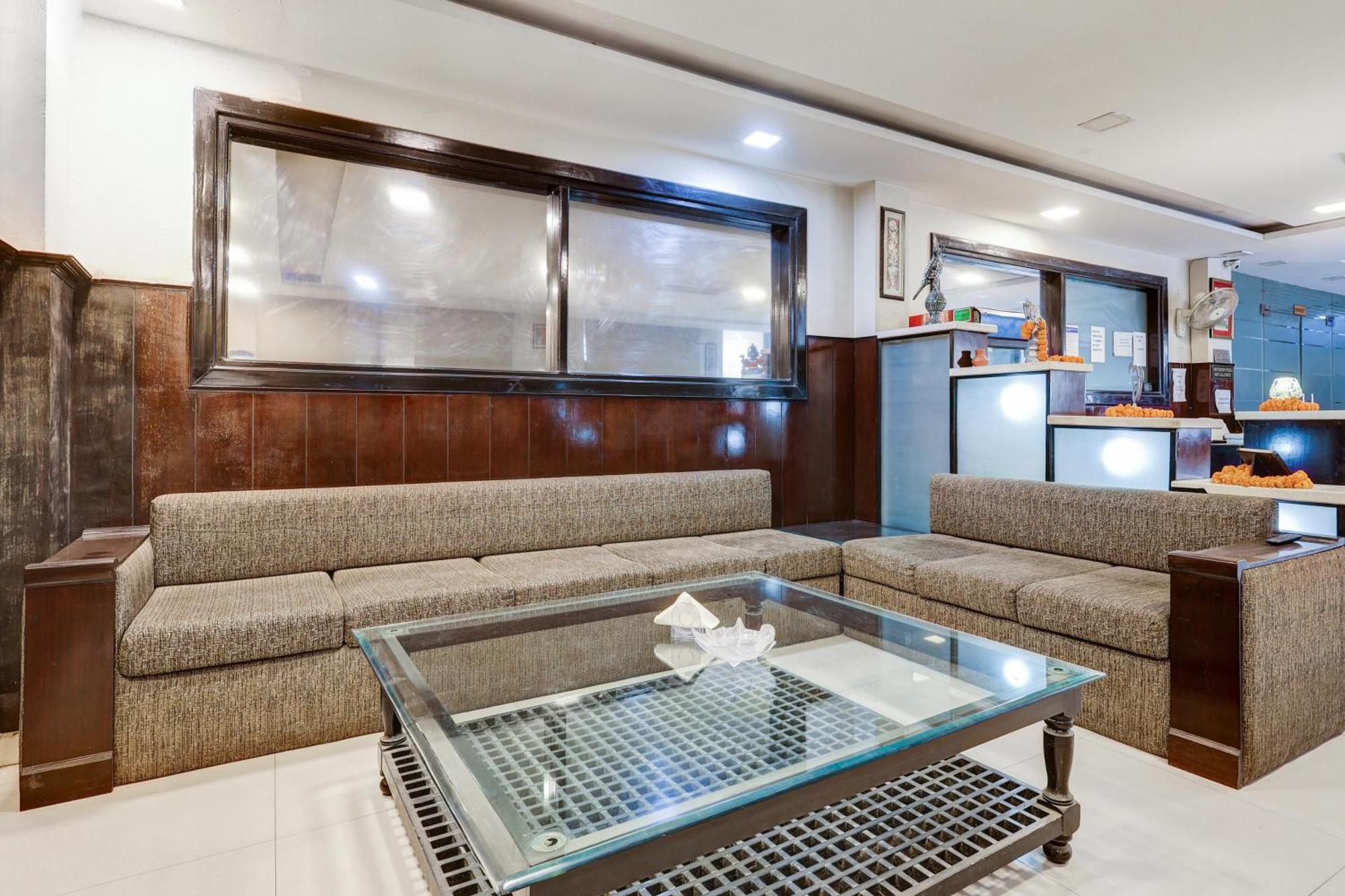 Hotel Super Townhouse Sector 38 Gurgaon Near Medanta Zewnętrze zdjęcie