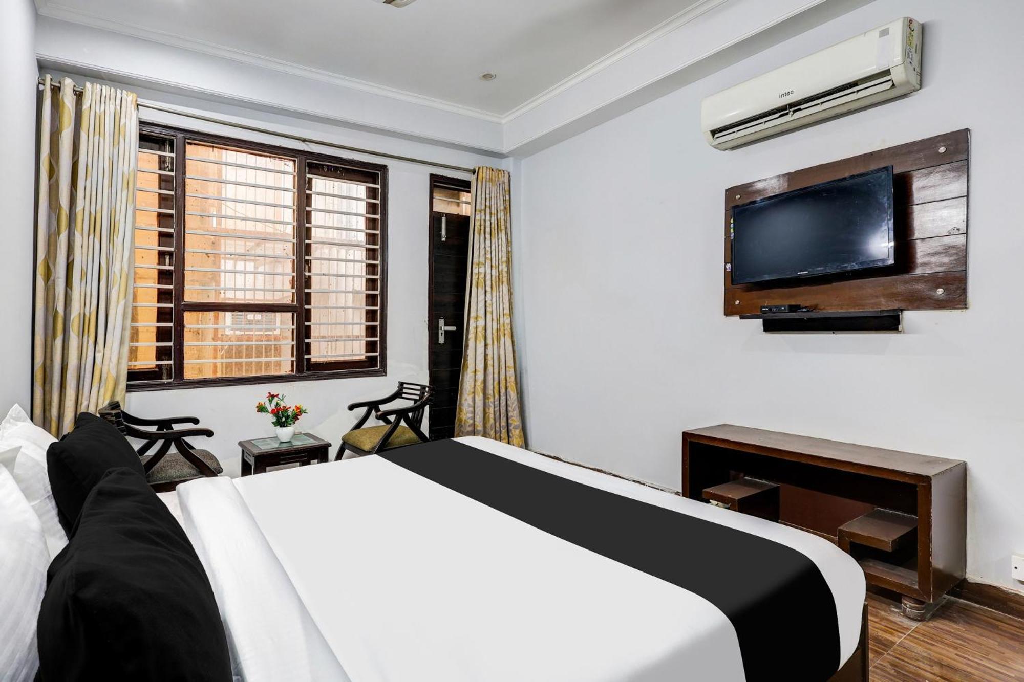Hotel Super Townhouse Sector 38 Gurgaon Near Medanta Zewnętrze zdjęcie